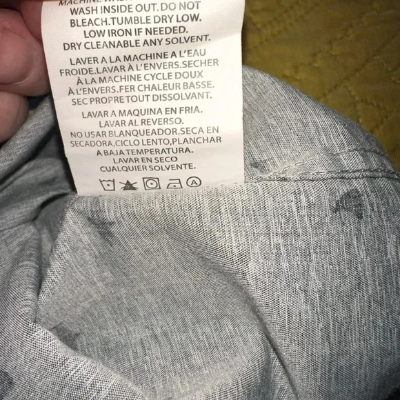 Molokai surf co XL men’s shark button down. Grey with black sharks. Worn twice. - Picture 6 of 9